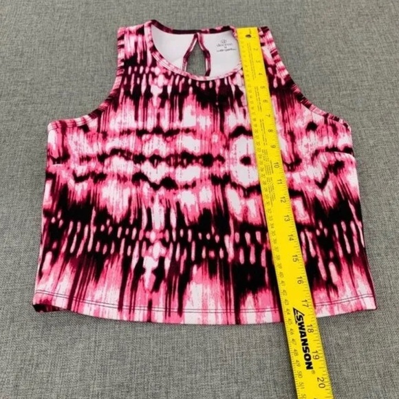 Women’s Decree Athletic Tie Dye Medium Pink White Sleeveless Round Neck Crop Top - Picture 6 of 7